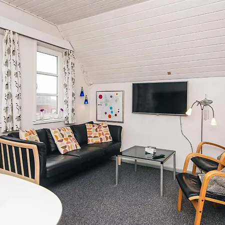 Apartment 4 Person In R M