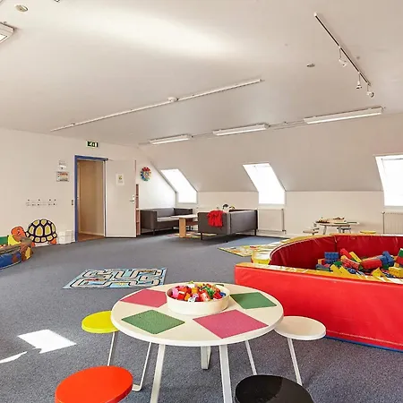 4 Person In Romo Sonderby (Romo)