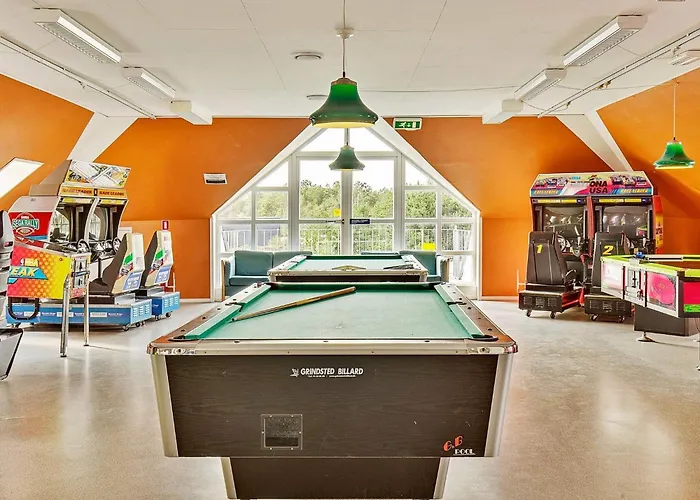 4 Person In Romo-by Traum Daire Sønderby
